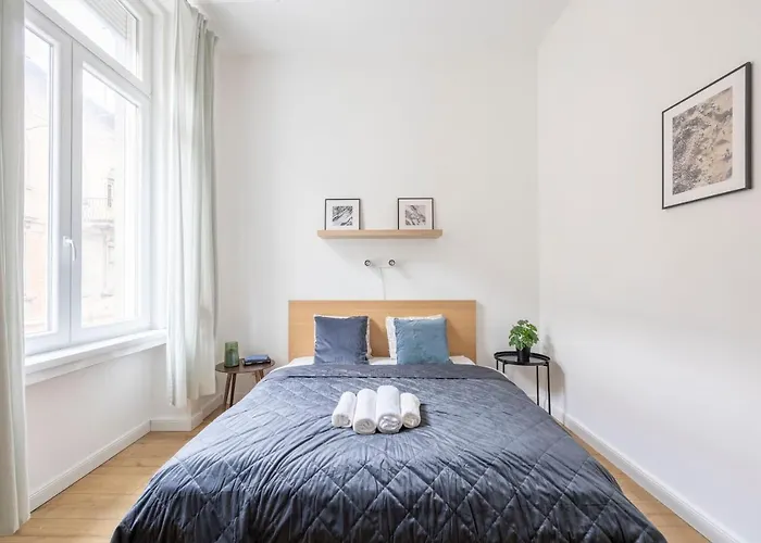 Lejlighed Grand With 5bedrm 2bathroom