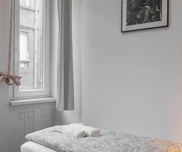Grand With 5bedrm 2bathroom Lejlighed Budapest