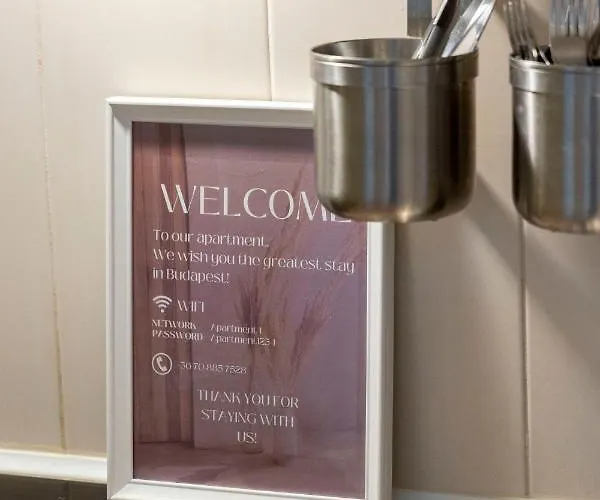Grand With 5bedrm 2bathroom * Budapesta