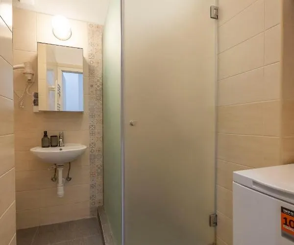 Grand With 5bedrm 2bathroom Budapest